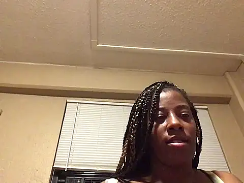 Snapshot of Eboni03 chatting on December 13, 2024, 7:36 am Eboni03 online show from December 13, 2024, 7:36 am