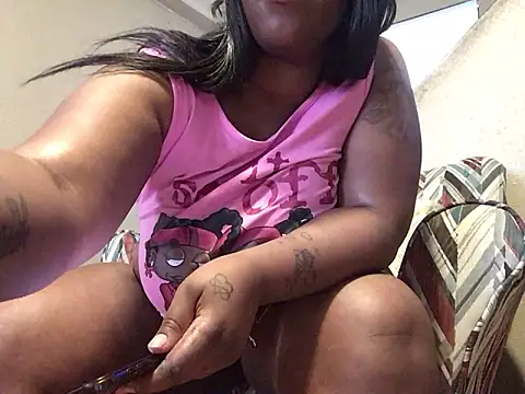 Snapshot of Eboni03 chatting on February 6, 2025, 3:52 pm Eboni03 online show from February 6, 2025, 3:52 pm