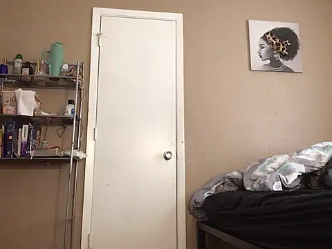 Snapshot of Eboni03 chatting on January 14, 2025, 7:32 pm Eboni03 online show from January 14, 2025, 7:32 pm