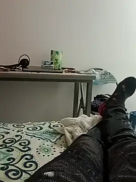 Snapshot of Sanmede28 chatting on December 17, 2025, 8:08 am Sanmede28 online show from December 17, 2025, 8:08 am