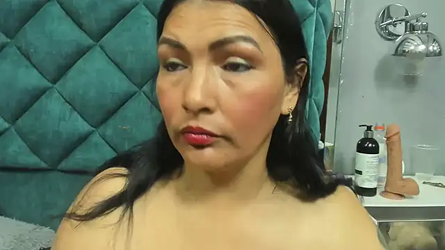 PENELOPELEWISs online show from February 9, 2026, 3:26 am