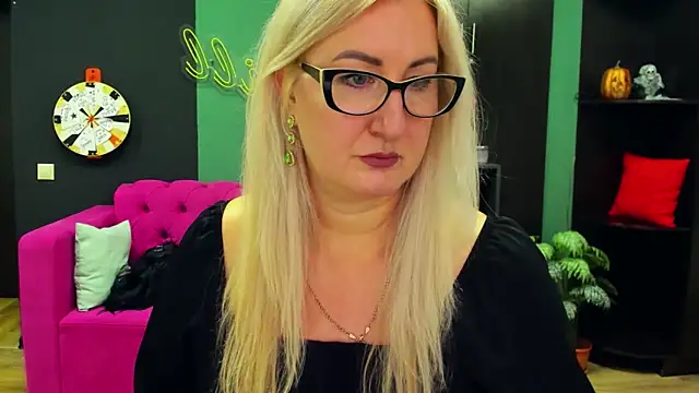 ChristyBrooks online show from March 15, 2025, 6:21 pm