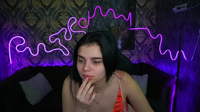 Snapshot of ShinyShyy chatting on February 9, 2025, 2:07 pm ShinyShyy online show from February 9, 2025, 2:07 pm