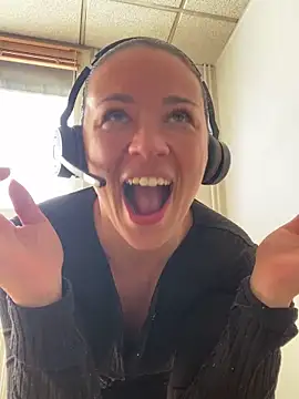 Snapshot of ImImmy chatting on March 4, 2025, 12:12 pm ImImmy online show from March 4, 2025, 12:12 pm