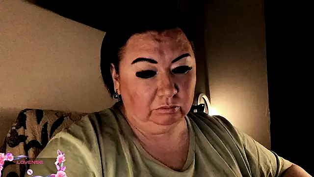 Snapshot of SexxyDreams1 chatting on October 6, 2025, 6:14 am SexxyDreams1 online show from October 6, 2025, 6:14 am