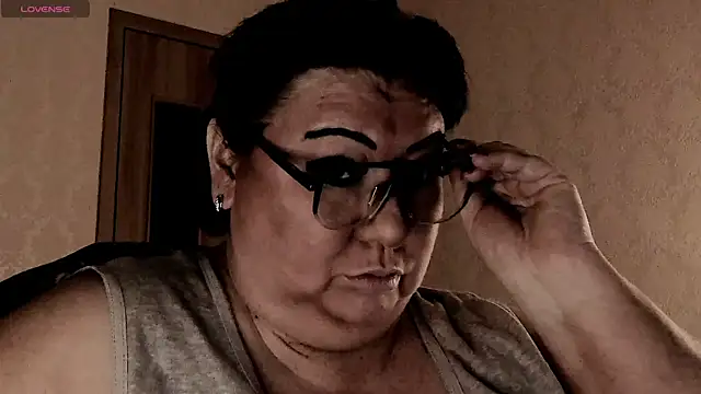 SexxyDreams1 online show from March 26, 2026, 1:04 am