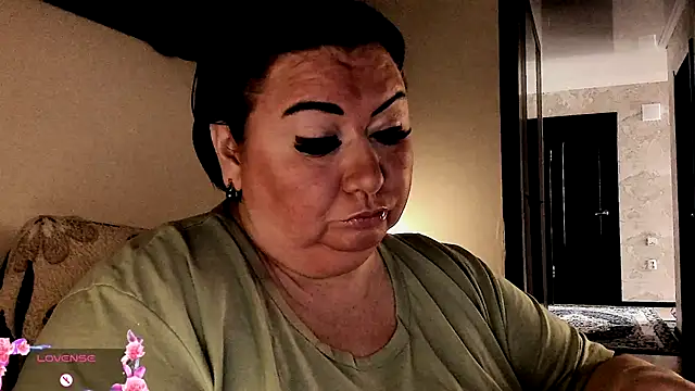 Snapshot of SexxyDreams1 chatting on October 2, 2025, 5:55 am SexxyDreams1 online show from October 2, 2025, 5:55 am