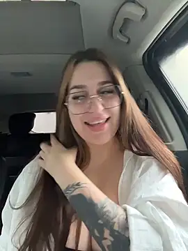 Snapshot of VikiDemi chatting on March 4, 2026, 6:21 am VikiDemi online show from March 4, 2026, 6:21 am