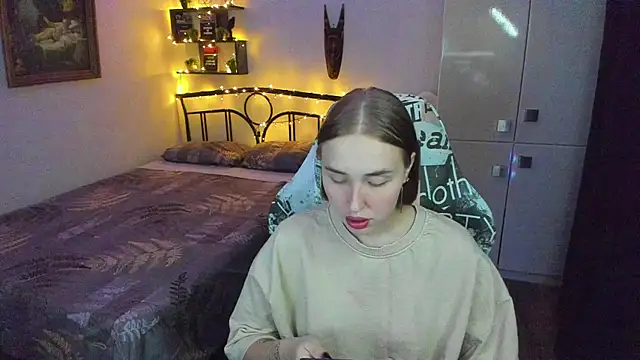 LinaTruly online show from June 30, 2026, 9:04 pm
