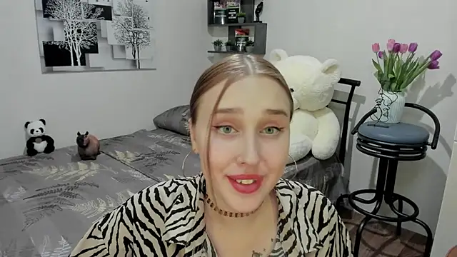 LinaTruly online show from March 8, 2025, 9:18 pm