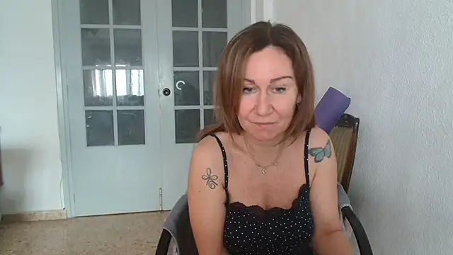 Snapshot of TamaraSweetxo chatting on February 26, 2025, 11:32 am TamaraSweetxo online show from February 26, 2025, 11:32 am