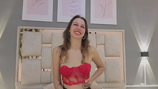 Snapshot of jolie_lov chatting on November 5, 2025, 1:03 pm jolie lov online show from November 5, 2025, 1:03 pm