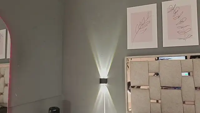 Snapshot of jolie_lov chatting on November 6, 2025, 1:26 pm jolie lov online show from November 6, 2025, 1:26 pm