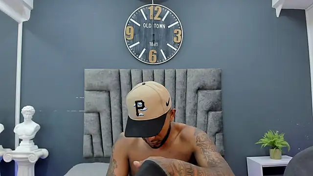 Robin Rief online show from April 12, 2026, 8:01 pm