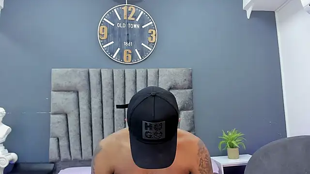 Robin Rief online show from April 6, 2026, 8:54 pm