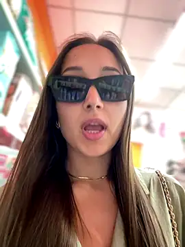 Snapshot of VelvetVixenI chatting on September 15, 2025, 2:06 pm VelvetVixenI online show from September 15, 2025, 2:06 pm