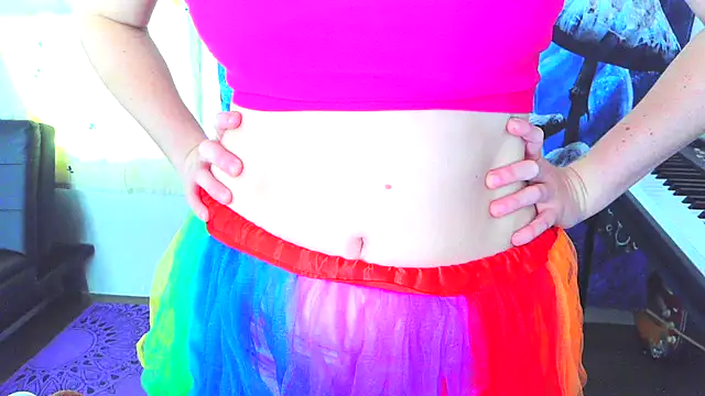  hellostormy  online show from October 3, 2025, 4:52 pm