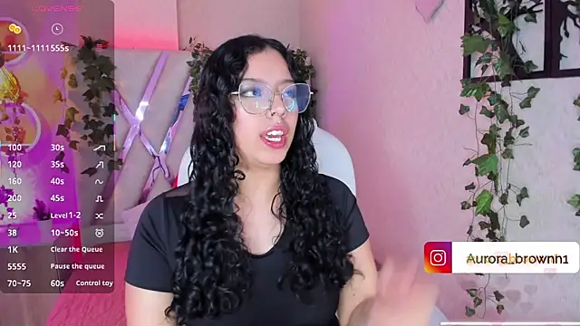 Snapshot of Aurora_Brownn chatting on November 5, 2025, 4:48 am Aurora Brownn online show from November 5, 2025, 4:48 am