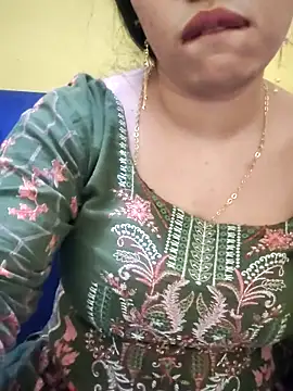 Haniya-143 online show from October 27, 2025, 3:13 pm