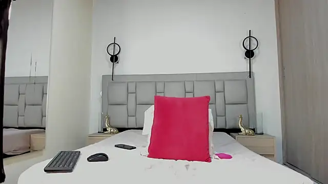 Snapshot of JEFFREY_COTTOM chatting on February 5, 2026, 11:50 am JEFFREY COTTOM online show from February 5, 2026, 11:50 am