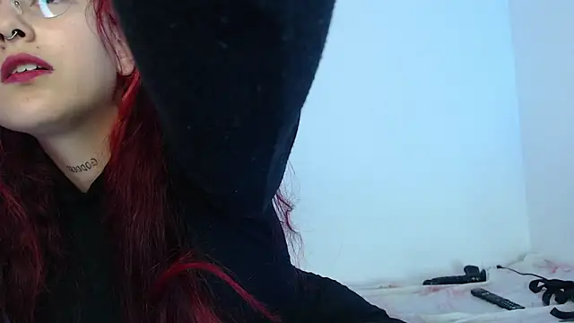 LatinasGoddesses  online show from December 31, 2024, 8:12 pm