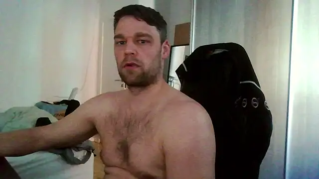 Snapshot of The_big_viking_ chatting on May 5, 2026, 1:03 pm The big viking online show from May 5, 2026, 1:03 pm