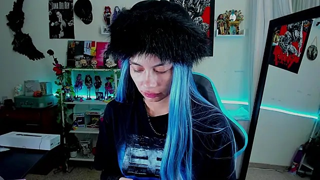 Snapshot of _sakae_ chatting on November 8, 2025, 8:29 am sakae online show from November 8, 2025, 8:29 am