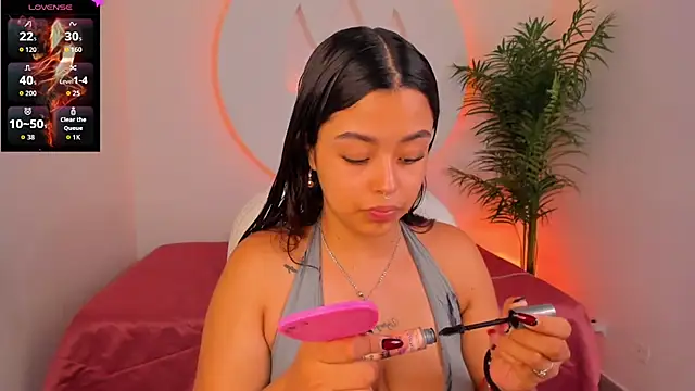 Snapshot of Ariana_Pierce chatting on December 15, 2025, 12:33 pm Ariana Pierce online show from December 15, 2025, 12:33 pm