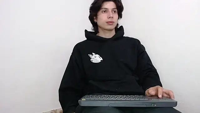 pervertsteens3 online show from February 11, 2026, 9:03 pm