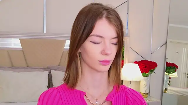 Snapshot of MeganMour chatting on November 25, 2025, 5:02 pm MeganMour online show from November 25, 2025, 5:02 pm