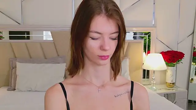 Snapshot of MeganMour chatting on November 23, 2025, 5:12 pm MeganMour online show from November 23, 2025, 5:12 pm