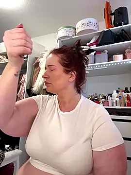 Engel mia online show from December 3, 2025, 10:58 am