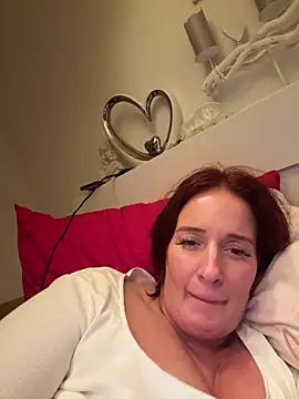 Engel mia online show from October 27, 2025, 11:27 pm