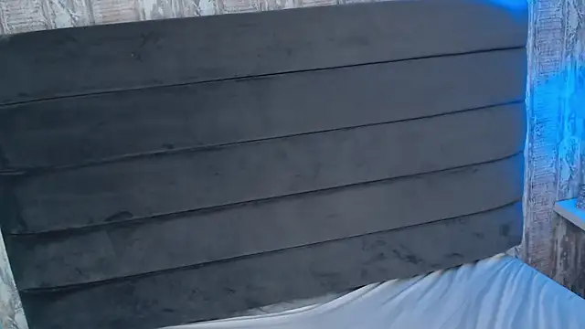 Snapshot of CrystalWoods94 chatting on September 29, 2025, 1:50 pm CrystalWoods94 online show from September 29, 2025, 1:50 pm