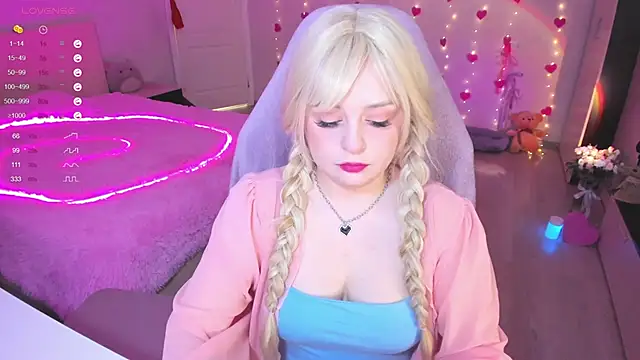 Snapshot of Amy_honey_angel chatting on February 26, 2025, 9:33 am Amy honey angel online show from February 26, 2025, 9:33 am