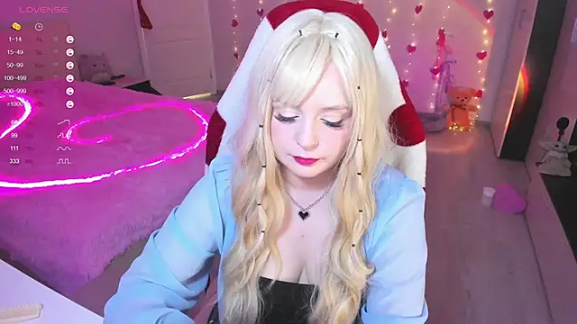 Snapshot of Amy_honey_angel chatting on February 21, 2025, 1:55 pm Amy honey angel online show from February 21, 2025, 1:55 pm