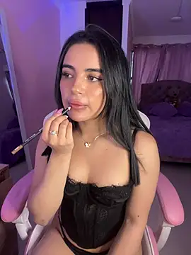 Emily-14 online show from May 1, 2026, 9:09 pm