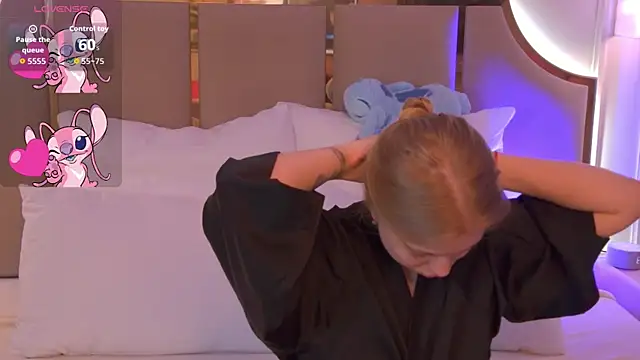 DorisHell online show from November 11, 2025, 3:23 am