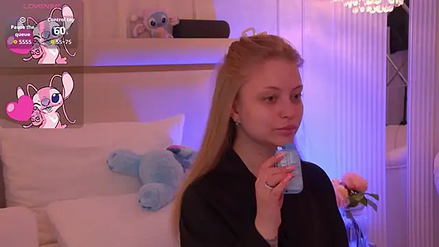 DorisHell online show from December 2, 2025, 12:11 am