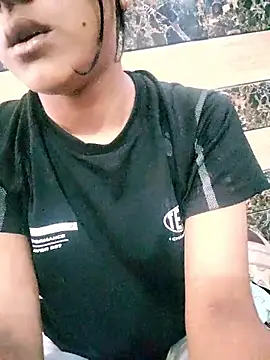 Babby girl08 online show from October 11, 2025, 9:32 am