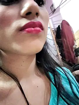 Babby girl08 online show from November 2, 2025, 2:22 pm