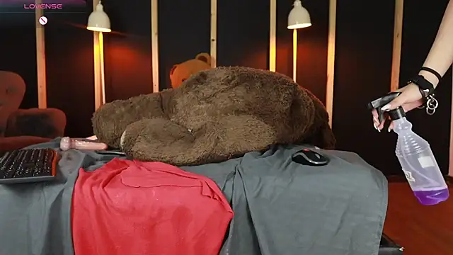 Snapshot of vampy_dolll chatting on February 25, 2025, 9:48 pm vampy dolll online show from February 25, 2025, 9:48 pm