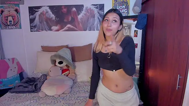 cuteweed420 online show from October 16, 2025, 7:44 pm