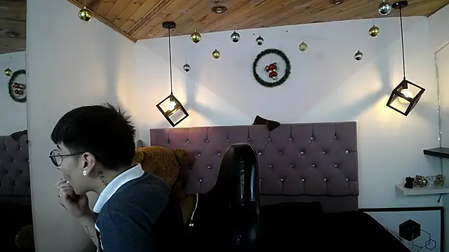 Aleixandre Cash online show from December 13, 2024, 12:06 pm