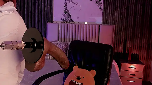 Lillyortiz online show from March 28, 2026, 11:33 am