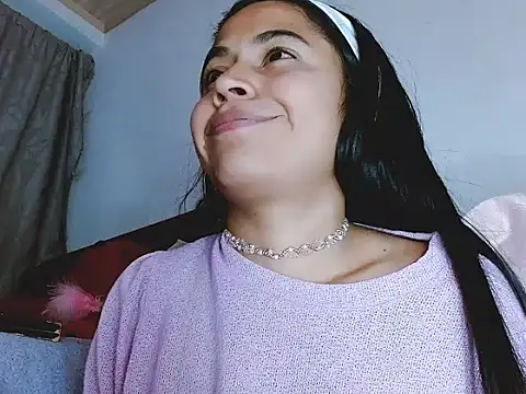 Snapshot of brihanna_lena chatting on August 7, 2026, 8:31 am brihanna lena online show from August 7, 2026, 8:31 am