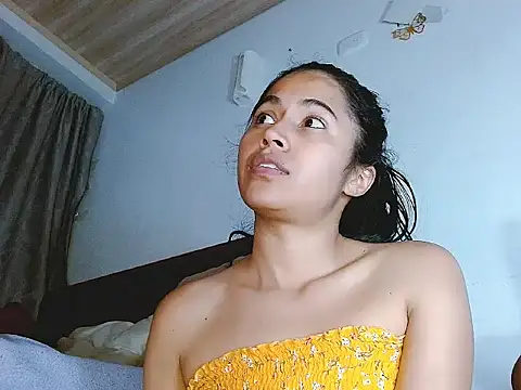 Snapshot of brihanna_lena chatting on June 11, 2026, 5:26 am brihanna lena online show from June 11, 2026, 5:26 am