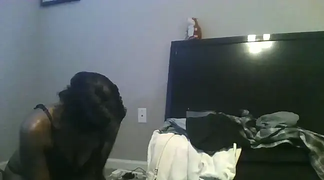 LuckiXCX online show from January 15, 2025, 5:15 pm