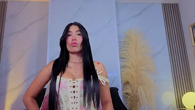 Chlooee   online show from July 18, 2026, 2:53 am