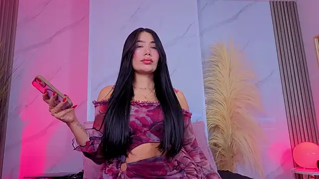 Chlooee   online show from July 13, 2026, 2:22 am
